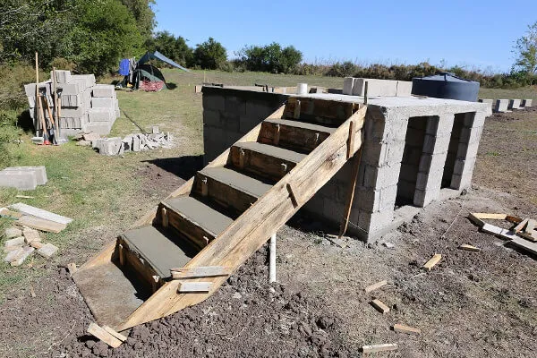Compost toilet construction